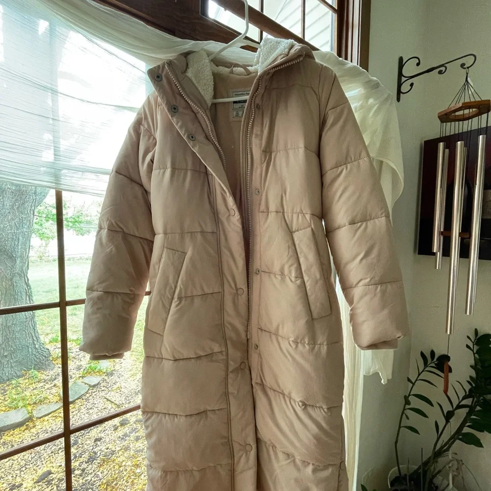 Abercrombie & Fitch Women's Light Pink Long Puffer Jacket - Picture 1 of 5